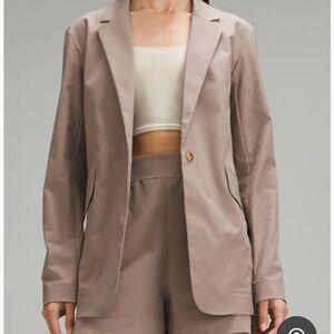 Lululemon Relaxed Feel Twill Blazer  | Taupe | Size S